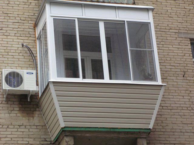 Остекление балконов в хрущевке с выносом по цене от производителя Бронницы