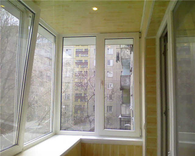 Остекление балкона в панельном доме по цене от производителя Бронницы